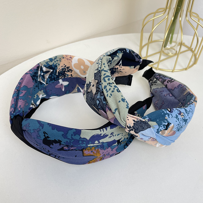 French Street Fashion - New French Advanced Halo Dye Print