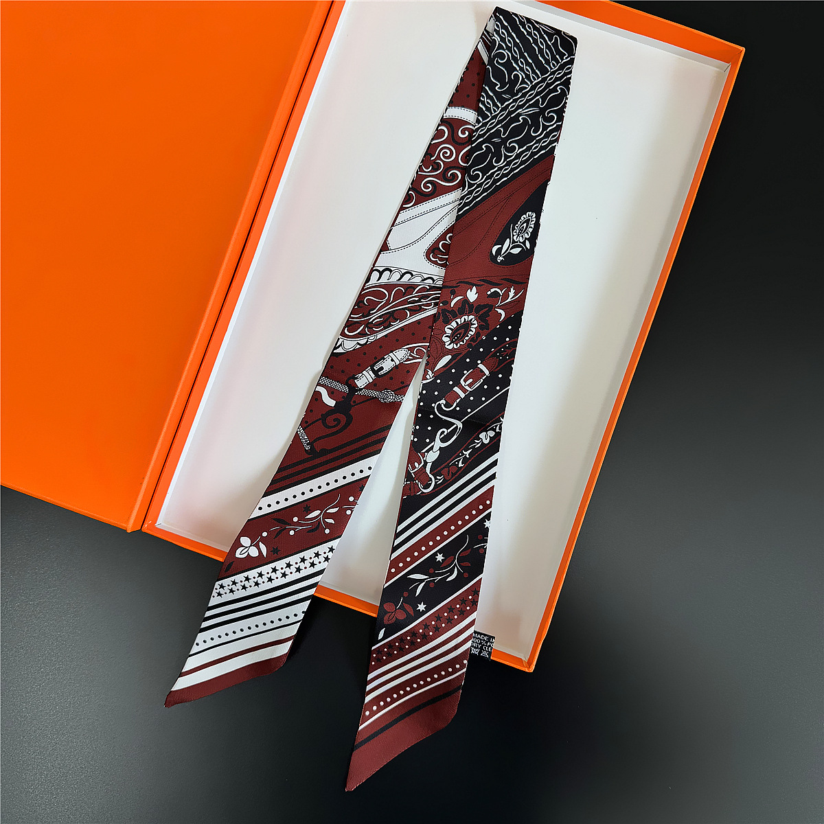 Sciarpe di seta decorative sot - French Street Fashion recensione e prezzo