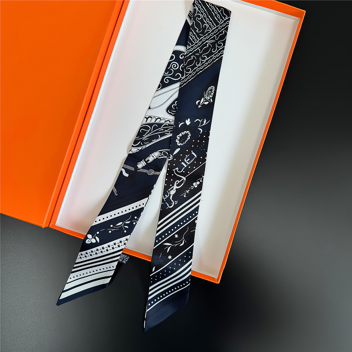 Sciarpe di seta decorative sot - French Street Fashion recensione e prezzo