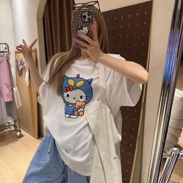 T-shirt stampata Hello Kitty a - Street Fashion Us recensione e prezzo