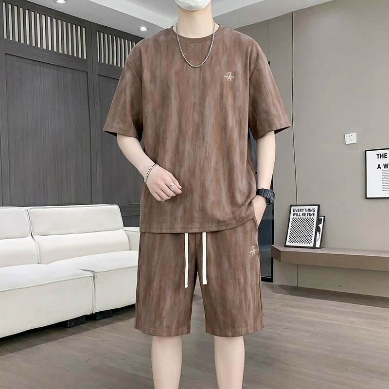 【T-shirt + pantaloncini a 5 pu - Street Fashion Us recensione e prezzo