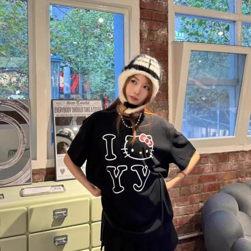 T-Shirt Unisex Sanrio a Manich - Street Fashion Us recensione e prezzo