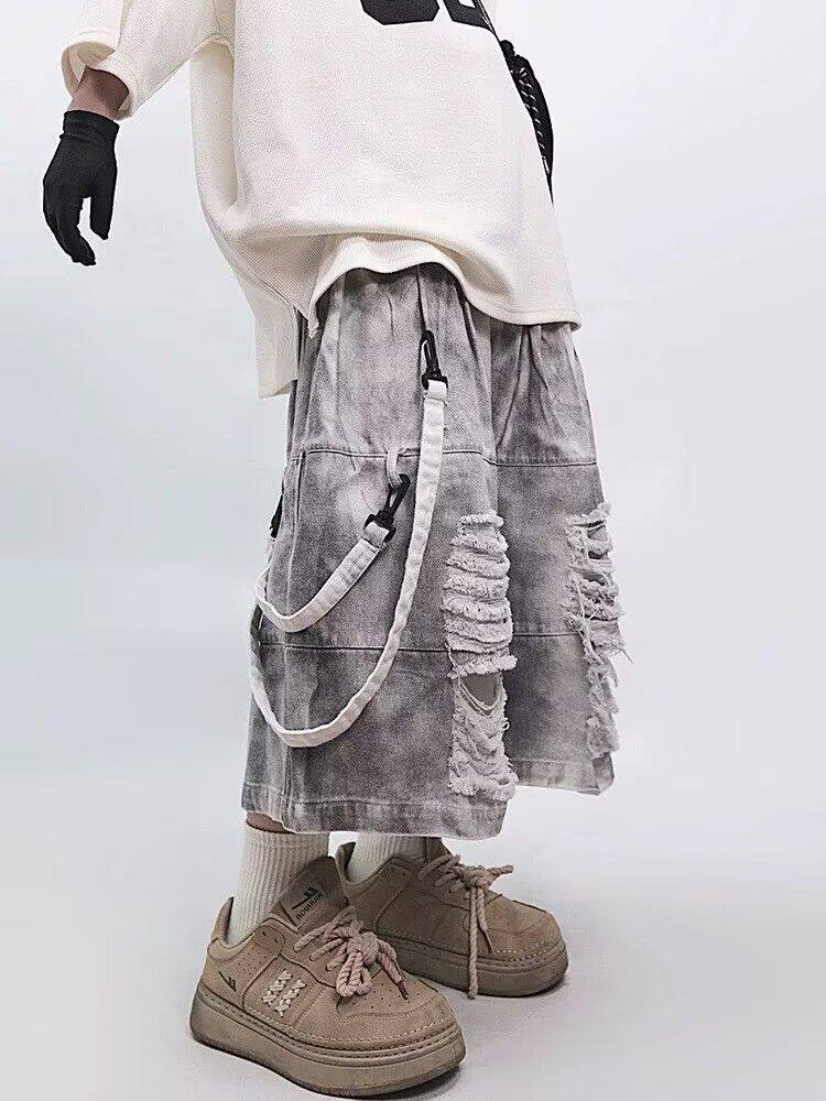 Jeans Strappati Retrò Hip-hop  - Street Fashion Types recensione e prezzo